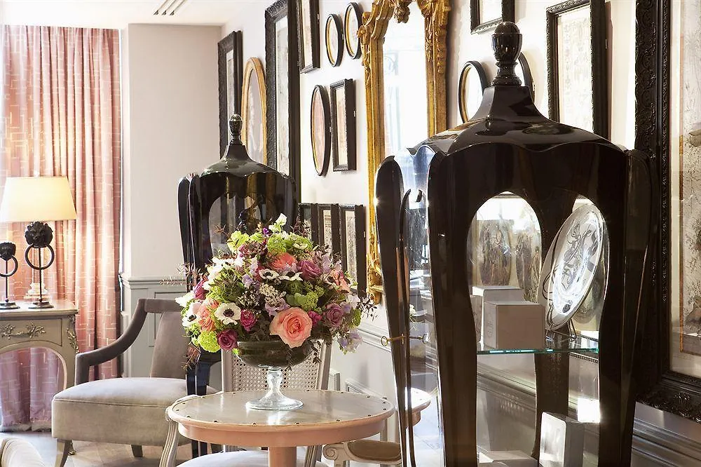La Maison Favart Paris Hotel